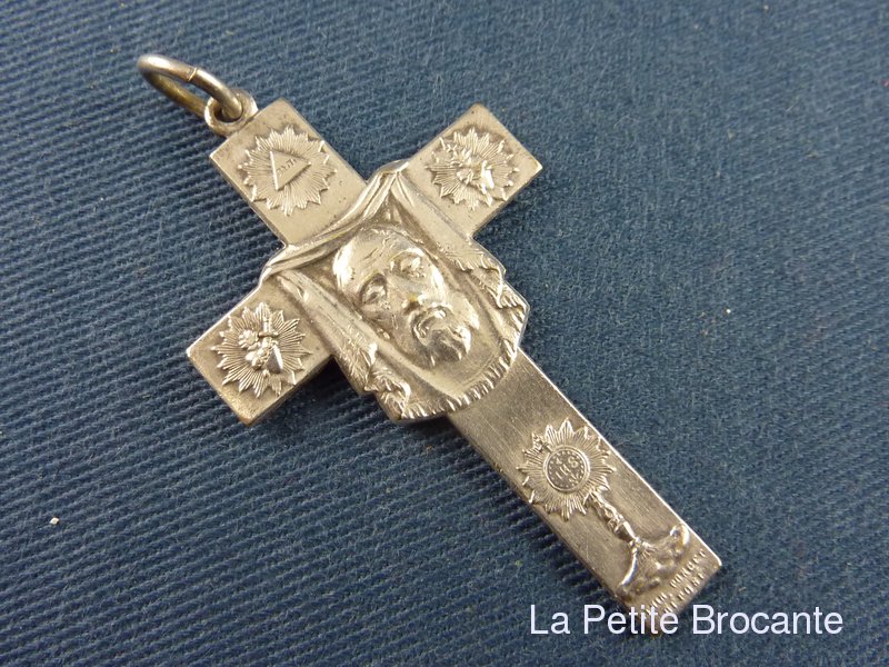 Pendentif Moderniste Crucifix Ancien - Métal Argenté, Croix, Occasion Bon état
