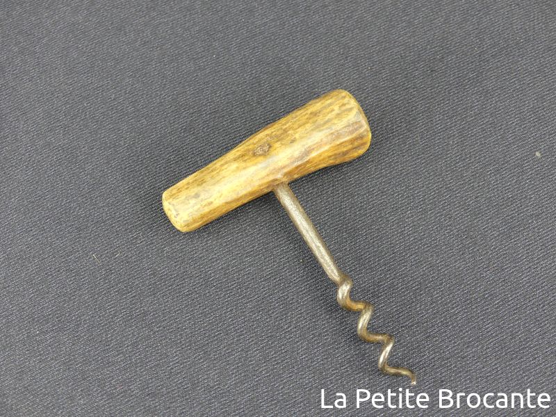 Lot De 28 Boutons De Couture En Bois De Cerf/corne - Taille 20mm, Forme Corne - Stock Ancien Neuf