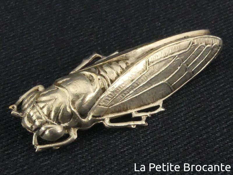 Broche Ancienne En Forme De Cigale - Métal Argenté - Bijou Vintage - Occasion