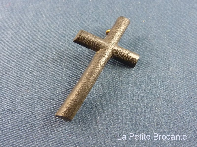 Broche Royaliste En Jais Et Or Dit Deuil De La Reine Circa Broche Royaliste En Jais Et Or Dit Deuil De La Reine Circa