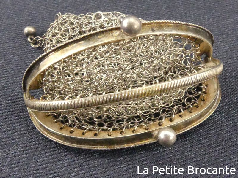 Broche Ancienne Art Nouveau Hirondelle Et Trèfle En Métal Argenté - Bronze, France, Bon état