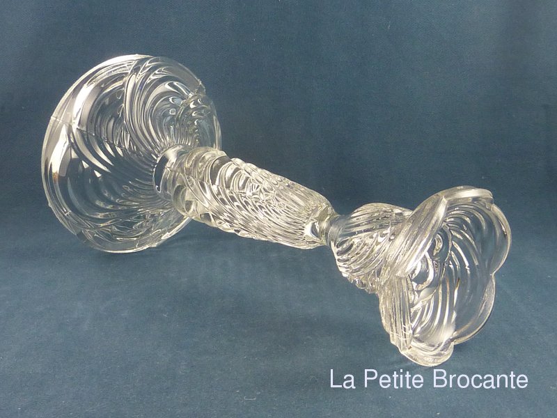 Bougeoir en verre moulé-pressé en Val Saint Lambert - Antiquités