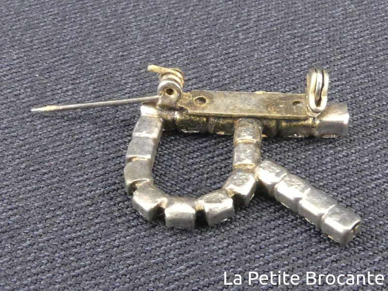 Broche Vintage CORO – Métal Argenté Et Strass – Années 50-60 – Occasion