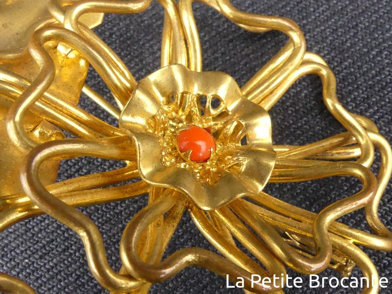 BROCHE FANTAISIE FEUILLES LAITON doré stylisées Perles BIJOU ANCIEN VINTAGE D