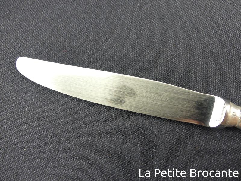 12 fourchettes à gâteaux Christofle modèle Versailles en métal