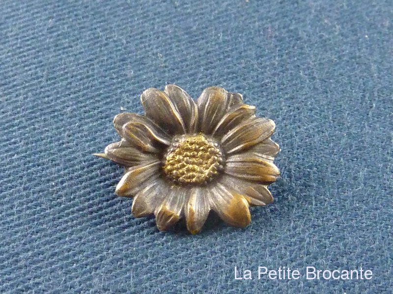 ancienne broche MARGUERITE en argent massif signé LEXCELLENT