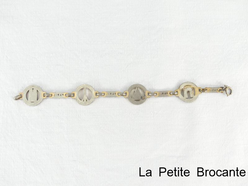 ANCIEN JOLI BRACELET Armoiries blason Lorraine fleurs de lys métal