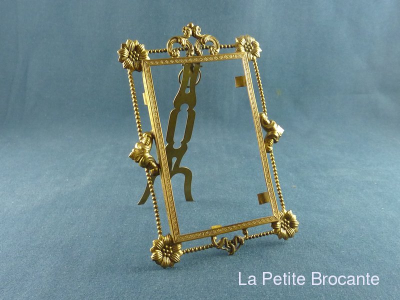 ANCIEN PETIT CADRE porte photo laiton style Louis XVI EUR 12,00