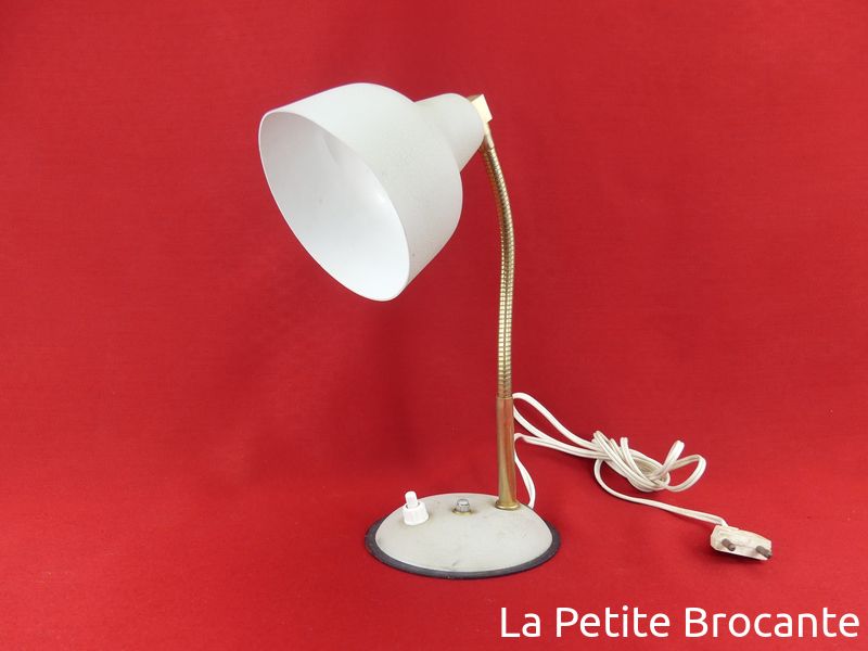 Lampe De Bureau Vintage Sur Trépied - Finition Antique - Aluminium, Acier Et Bois - Fait Main En Inde