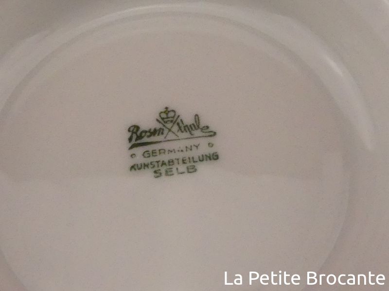Partie de Service à dîner en porcelaine de