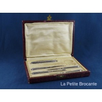ancien_coffret_de_manucure_en_argent_fourr_6
