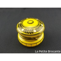 ancien_poudrier_en_verre_peint_1