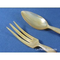 couverts__salade_en_corne_manches_en_argent_modle_perles_5