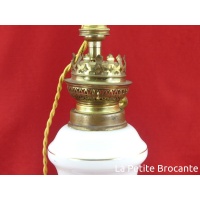 lampe__ptrole_en_porcelaine_monte_en_lampe_6