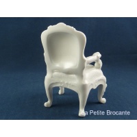 paire_de_fauteuils_botes_miniatures_en_porcelaine_7