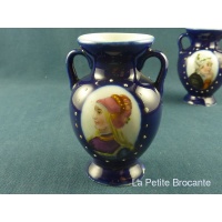 paire_de_vases_miniatures__dcor_de_portrait_en_mdaillon_8