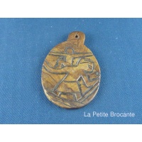 pendentif_bois_dolivier_sign_chalivet_1