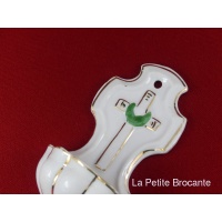 petit_bnitier_en_porcelaine_allemande_5