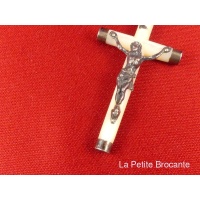 petite_croix_de_communion_en_nacre_et_argent_3