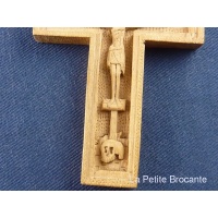 petite_croix_en_bois_sculpt_3