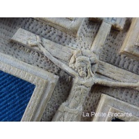 petite_croix_en_bois_sculpt_4