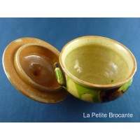 pot_couvert_en_terre_vernisse_3