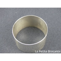 rond_de_serviette_en_mtal_argent_monogramme_jh_3